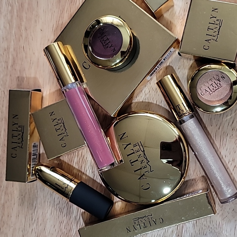 Mac Caitlyn Jenner blush eyeshadow lipstick & gloss set of 6
